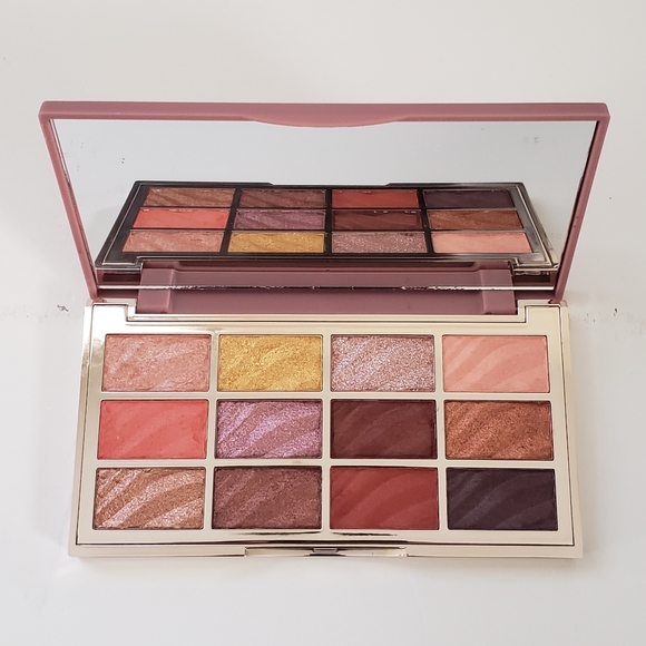 ๐2/$20 Ciate London The Velvet Eyeshadow Palette - Picture 4 of 7